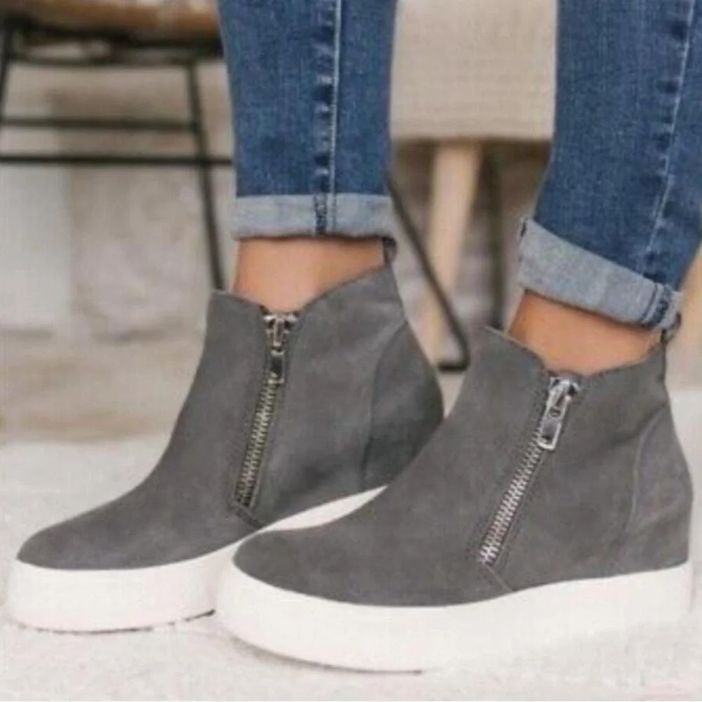 Gray Wedgie Sneakers | 8.5